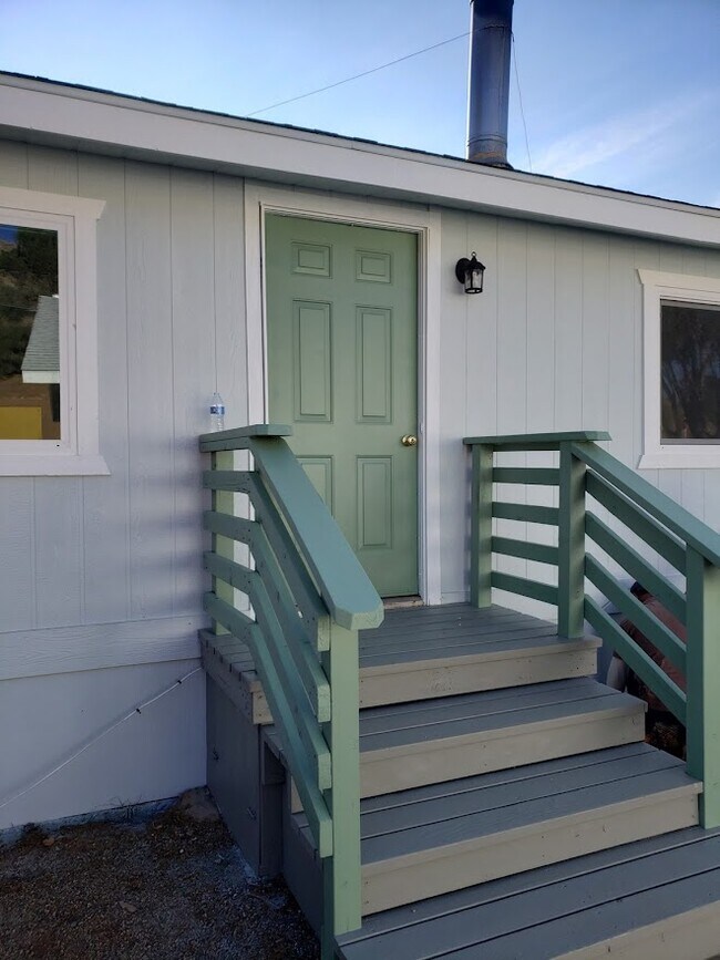 Building Photo - 523 Piute St