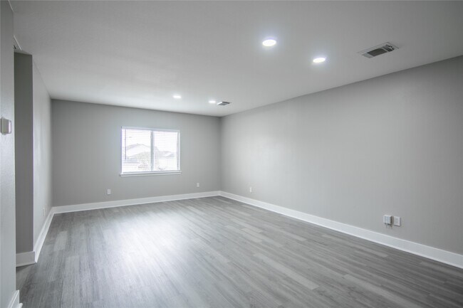 Building Photo - 20911 Young Meadows Way