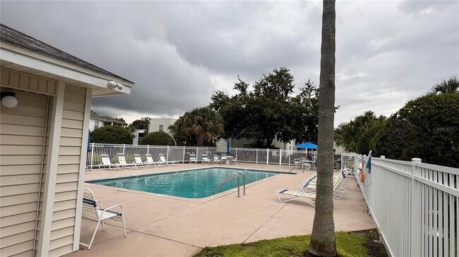 Building Photo - 3900 Southpointe Dr