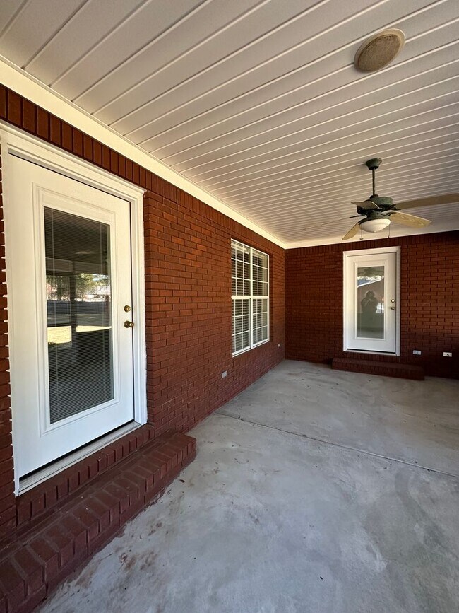 Building Photo - Enterprise Country Club!  Short Term Renta...