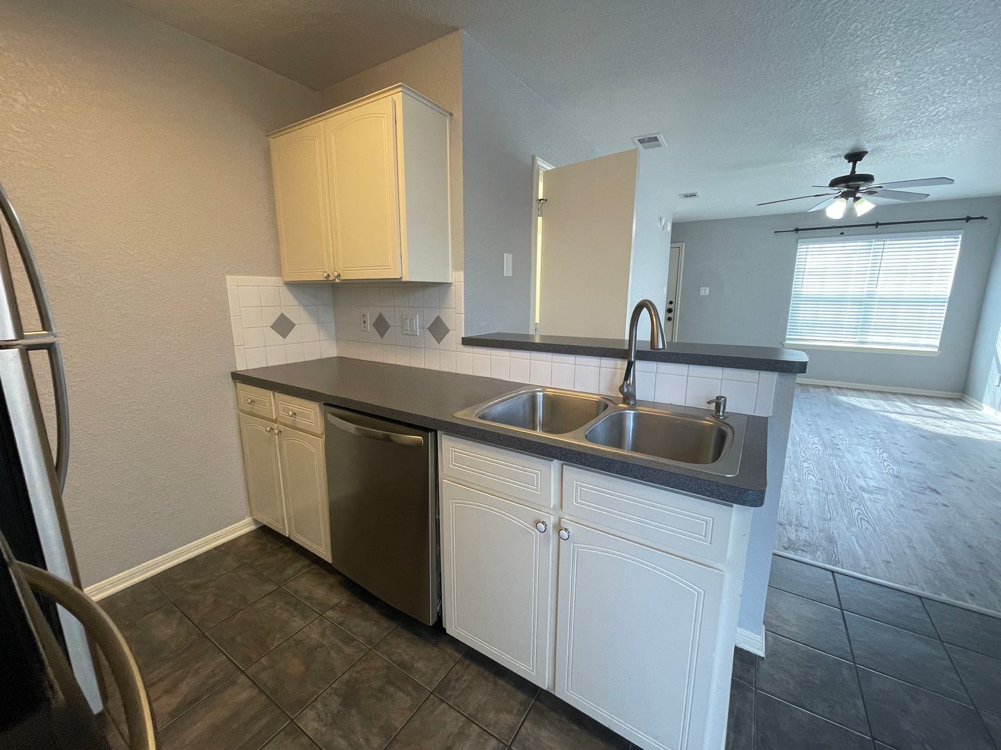 Building Photo - 1607 Dugger Cir