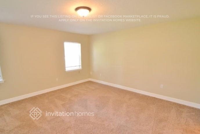 Building Photo - 3236 Forestbrook Dr N