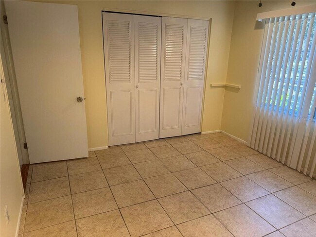 Building Photo - 231 Amherst Ave