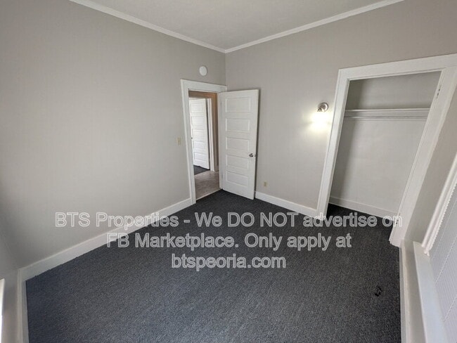 Building Photo - 1530 W Barker Ave