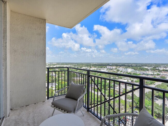 Building Photo - 610 W Las Olas Blvd