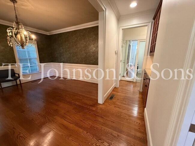 Building Photo - 5540 Brookberry Farm Rd