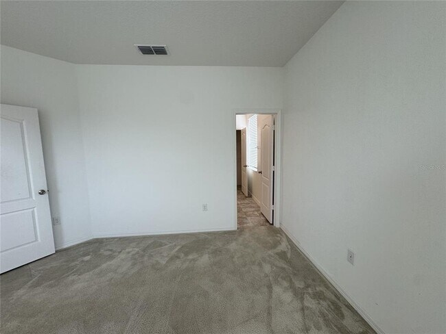 Building Photo - 279 Sunfish Dr