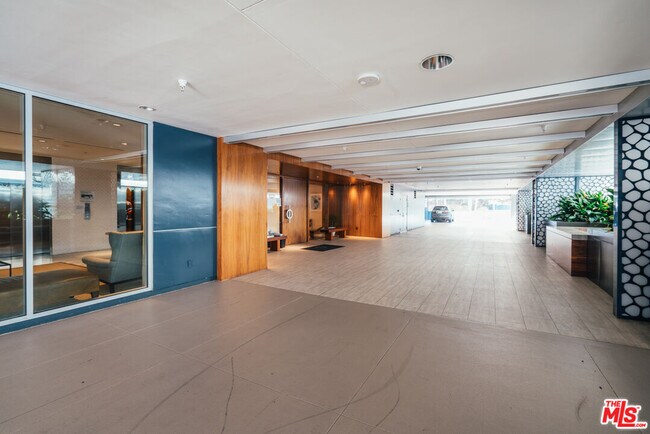 Building Photo - 310 Washington Blvd