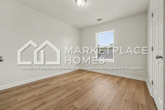 Building Photo - 5786 Westchase St