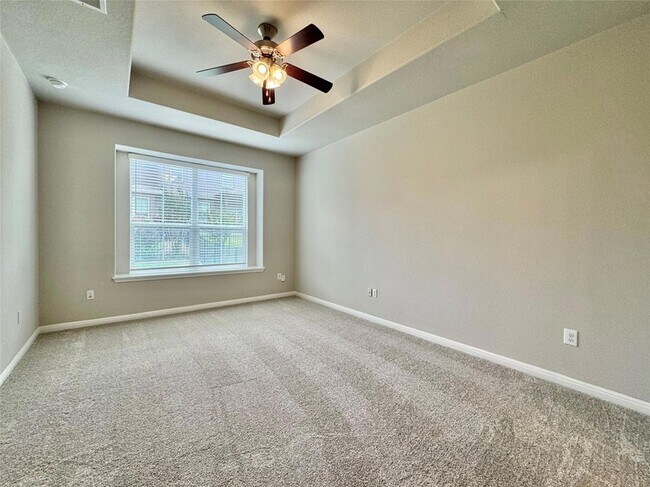 Building Photo - 407 Rhetoric Way