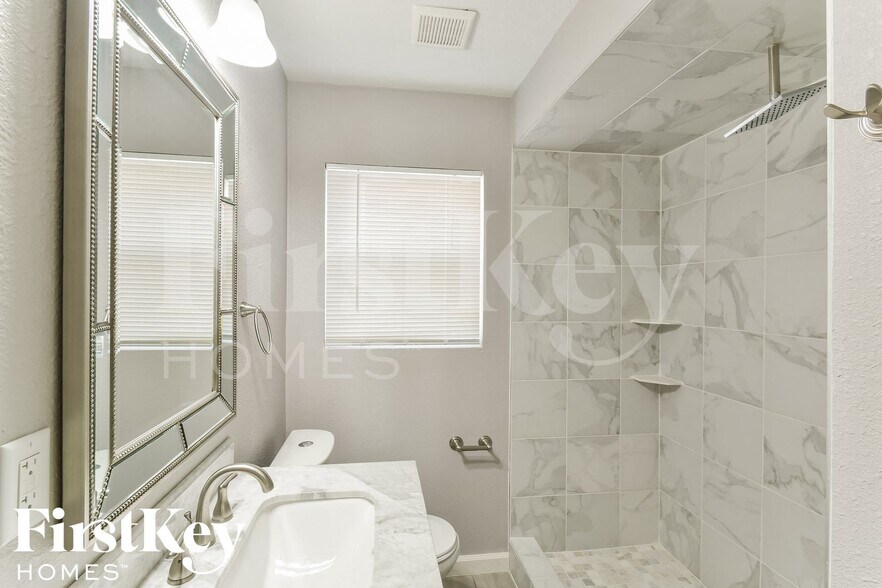 Building Photo - 2502 Costa Mesa Dr