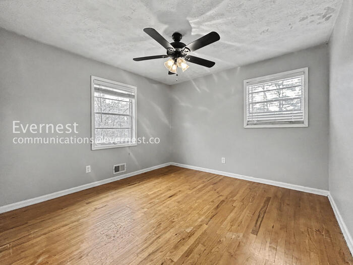 Building Photo - 2131 Oland Cir