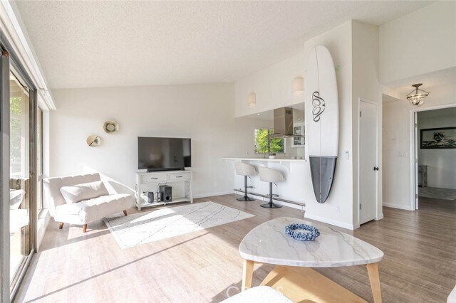 Building Photo - 11813 Ellice St