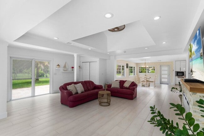 Building Photo - 5516 Colbright Rd