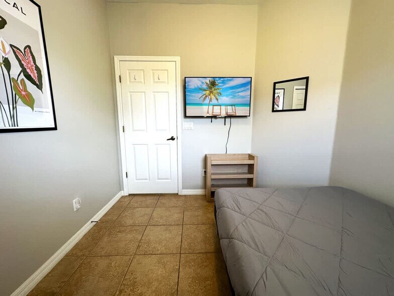 Building Photo - 2769 Oakwater Dr
