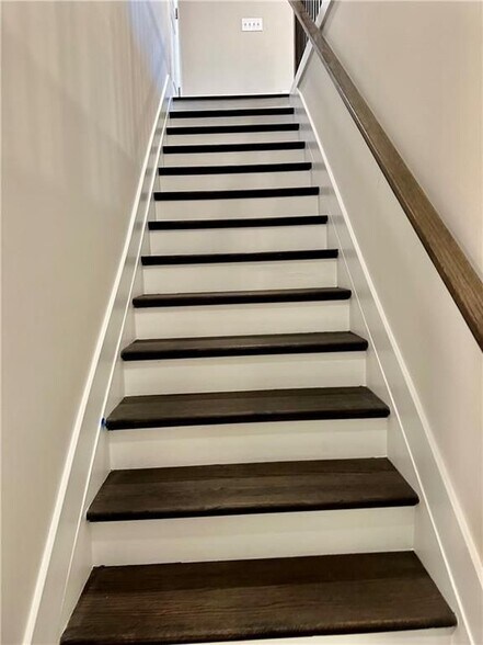 Building Photo - 1225 Waldon Xing