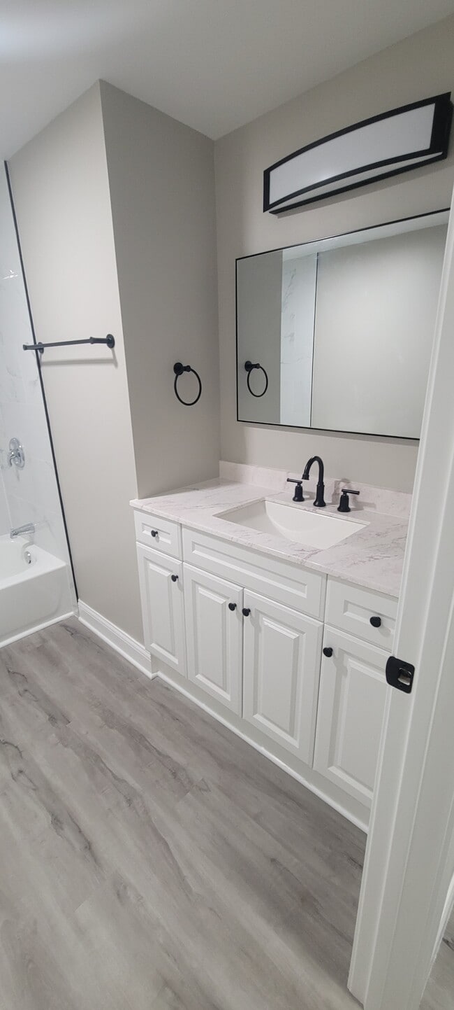 Building Photo - 206 Washington St