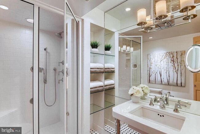 Building Photo - 2919 Elliott St