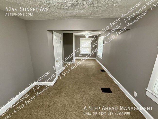 Building Photo - 4244 Sunset-3 Bed/2 Bath with bonus attic ...