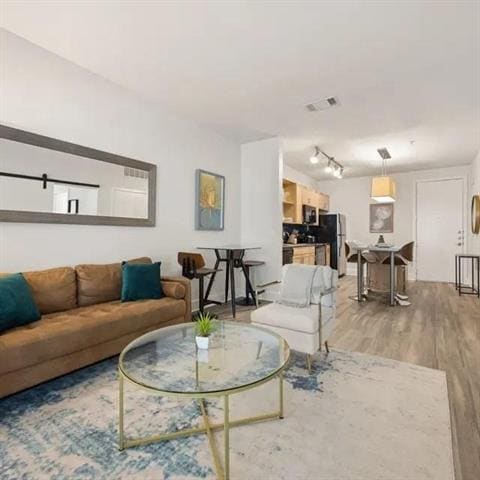 Building Photo - 7200 Easy Wind Dr