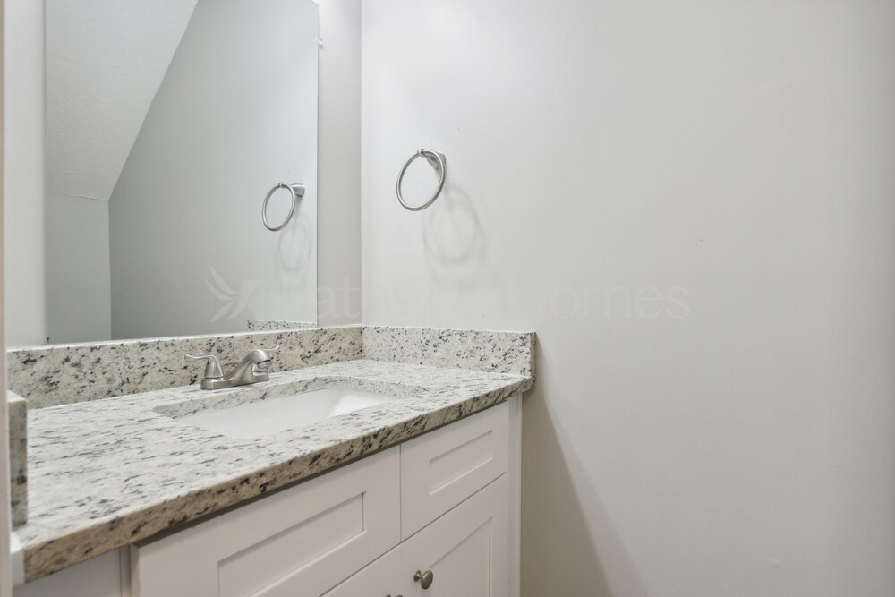 Building Photo - 551 Oak Vista Ct