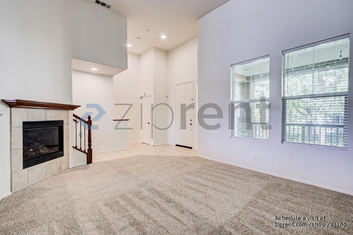 Building Photo - 39 Sheridan Ln