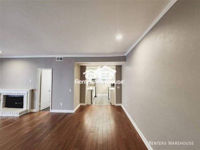 Building Photo - NEW Fully Renovated/ UPGRADED condo. 1 Bed...