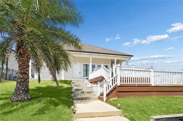 Building Photo - 4069 Marina Villa E