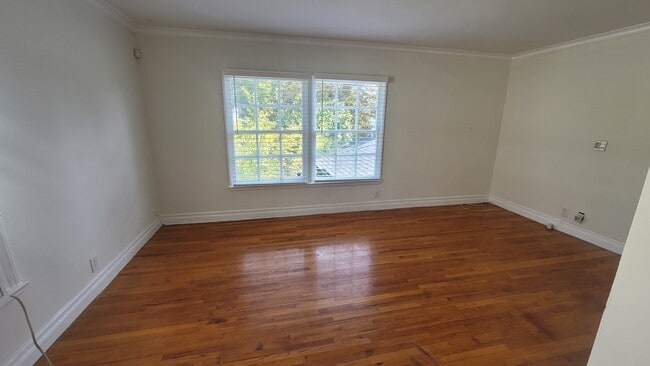 Building Photo - 5025 Cahuenga Blvd