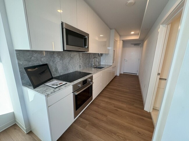 Building Photo - Aalii 2105