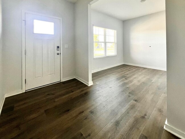 Building Photo - 473 Park Vista Dr