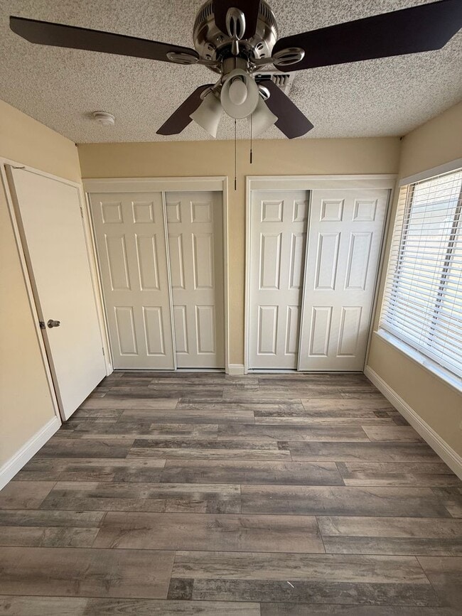 Building Photo - Spacious 2-Bedroom, 1-Bathroom Home in Sou...