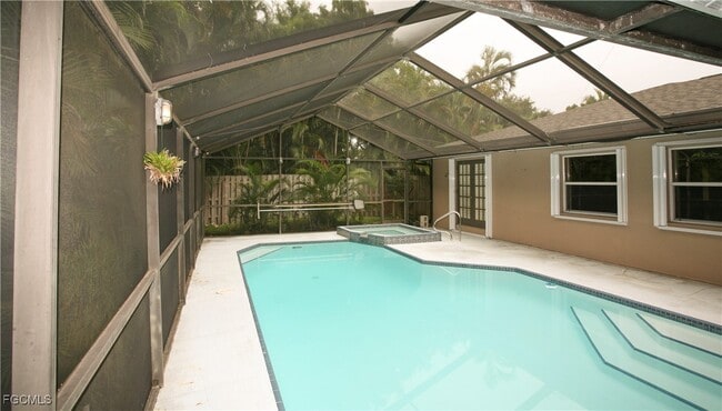 Building Photo - 1525 Covington Cir E