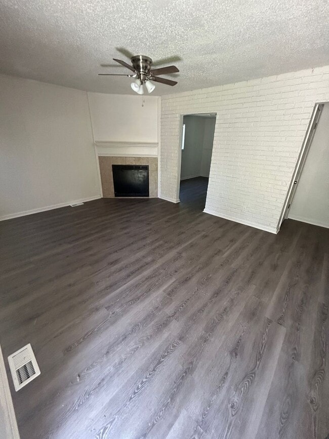 Building Photo - For Lease