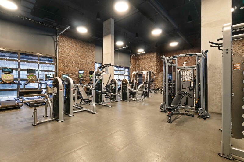 Building Photo - 190 N Ada St