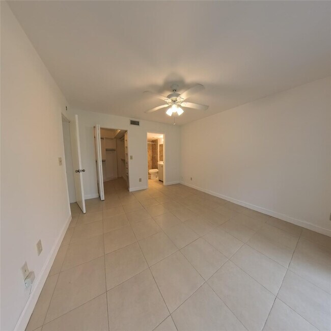 Building Photo - 9166 W Atlantic Blvd