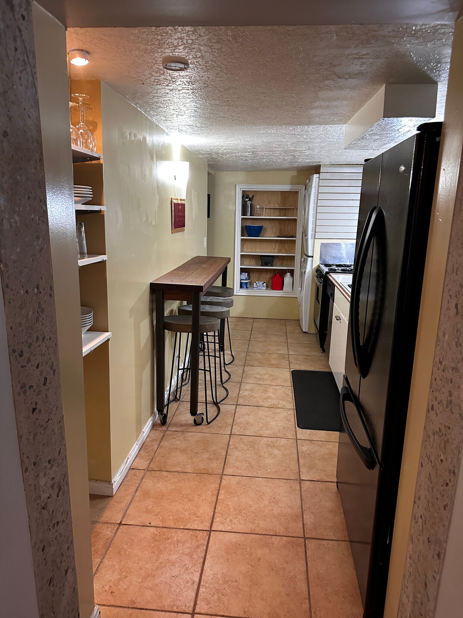 Building Photo - 2718 E Commonwealth Ave