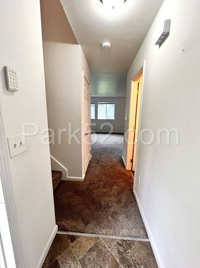 Building Photo - 112 126th St E