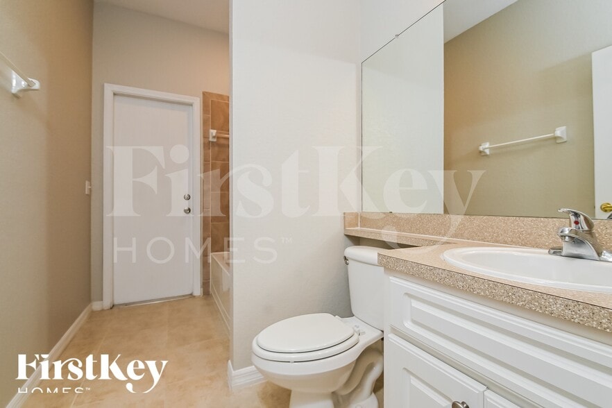 Building Photo - 8314 Greystone Dr