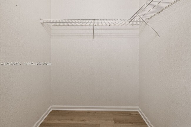 Building Photo - 8401 SW 25th Ct