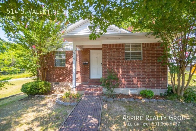 Building Photo - Adorable, Updated Home in Stifft Station