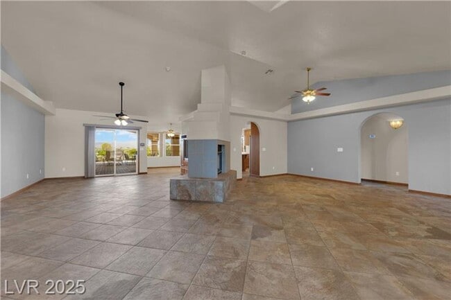 Building Photo - 1.2 Acres with Indoor & Outdoor RV Parking!!!!