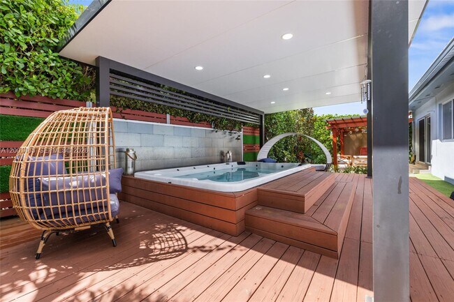 Building Photo - 2121 Red Rd