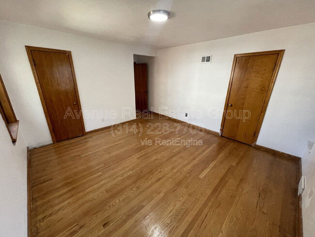 Building Photo - 2944 Moniteau Dr