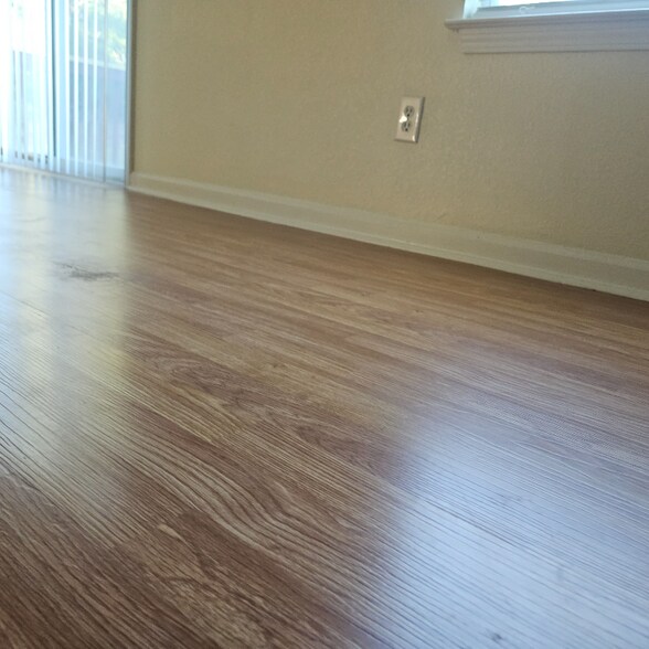 Building Photo - 205 Killian Green Dr