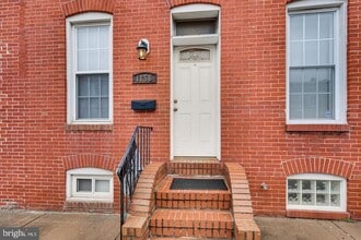 Building Photo - 1156 Scott St