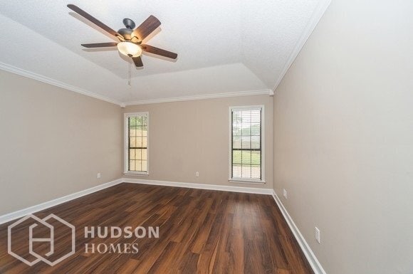 Building Photo - SELF TOUR NOW! - 5444 Pine Oak Cv, Memphis...