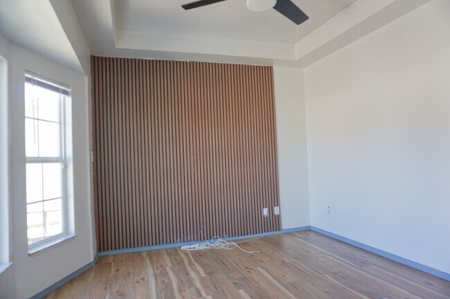 Building Photo - 6 Flora Cove