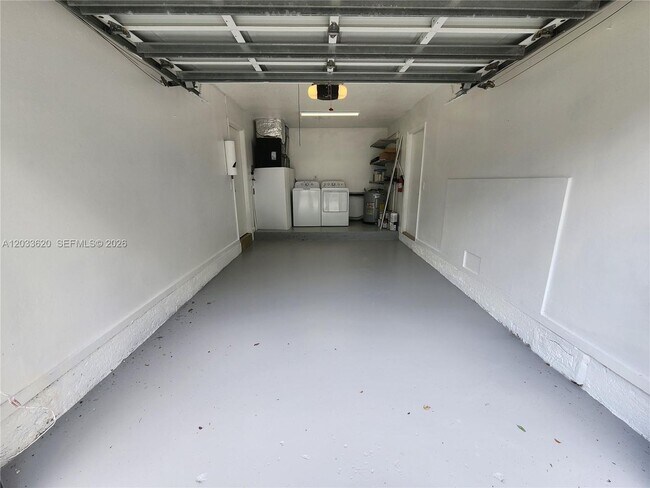 Building Photo - 1631 SW 129th Way