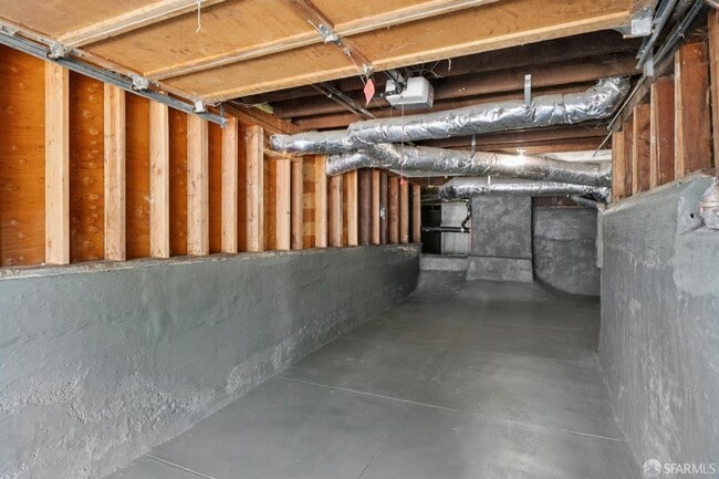 Building Photo - 2250 Webster St